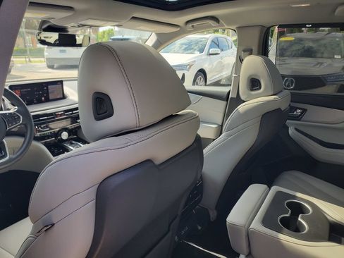 Certified 2024 Acura MDX FWD w/ Technology Package image 11