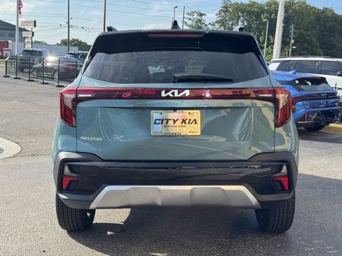 Certified 2025 Kia Seltos S FWD image 4