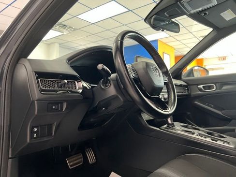 Used 2023 Honda Civic Sport image 18