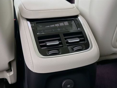 New 2026 Volvo XC90 T8 Ultra w/ Protection Package Premier image 27