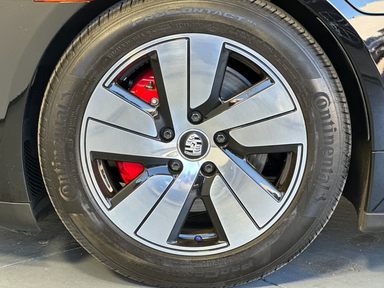 Certified 2023 Porsche Taycan 4S AWD/4WD image 33