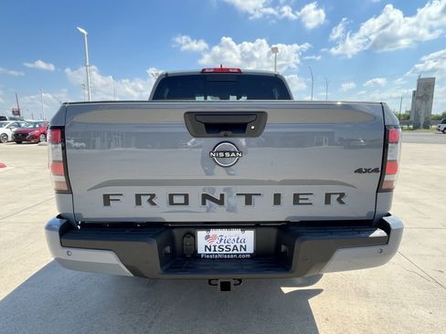 New 2026 Nissan Frontier SV image 3
