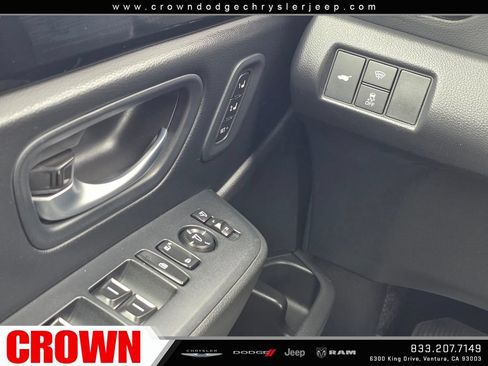 Used 2025 Honda Pilot TrailSport image 31