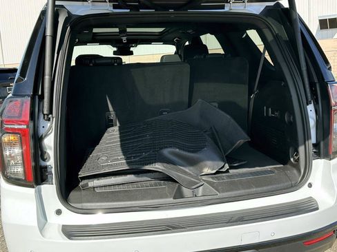 Used 2024 Chevrolet Tahoe Z71 w/ Luxury Package image 10