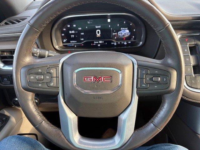 Used 2022 GMC Yukon XL SLT w/ SLT Luxury Package RWD image 16