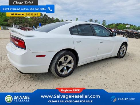 Used 2013 Dodge Charger SE w/ Sport Appearance Group image 4