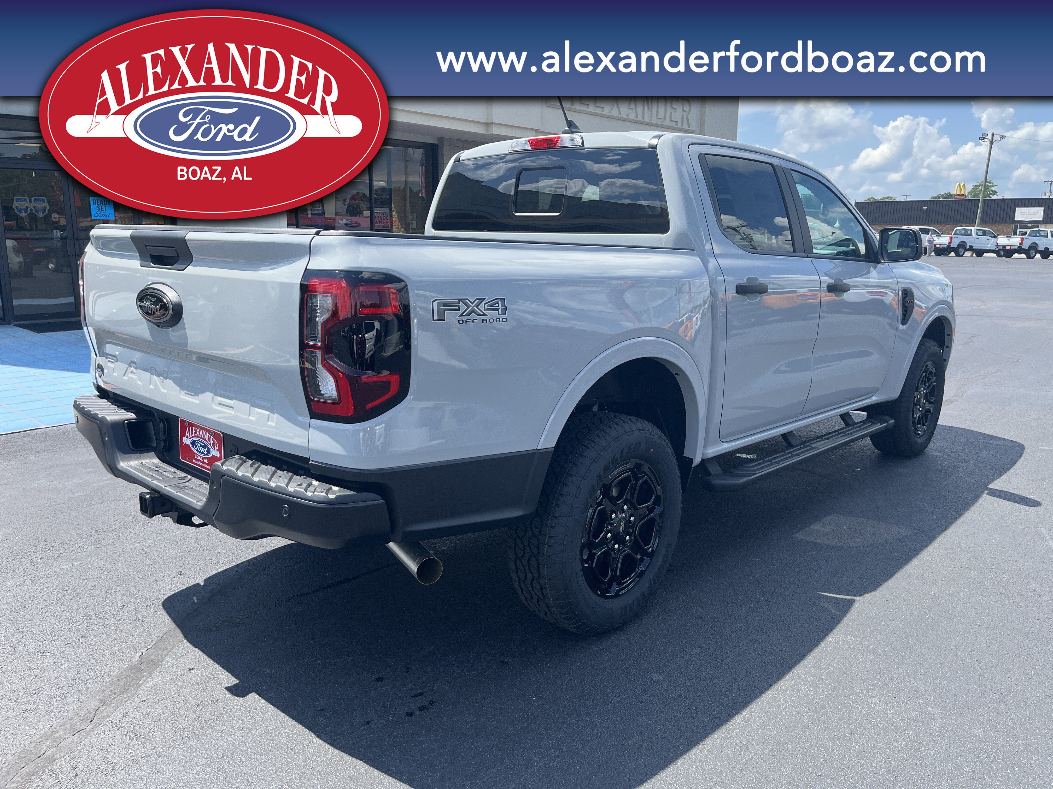 New 2026 Ford Ranger XLT w/ Equipment Group 301A High AWD/4WD image 4