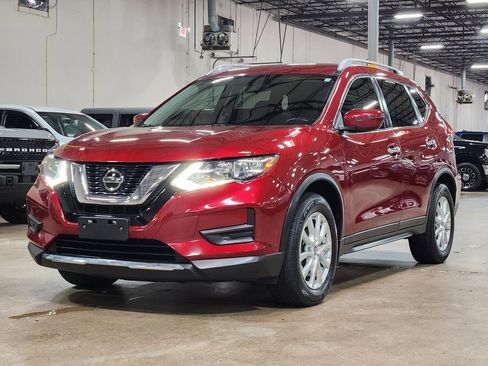 Used 2018 Nissan Rogue SV FWD image 4