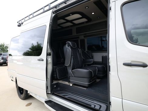 Used 2023 Mercedes-Benz Sprinter 3500 image 11