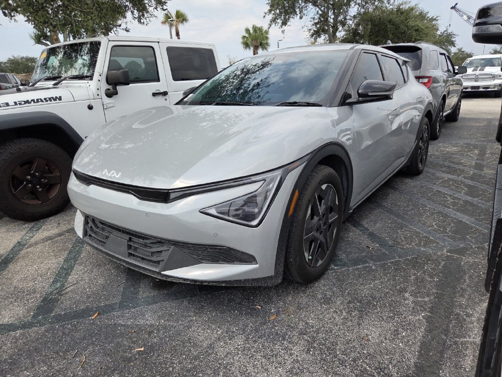 Used 2026 Kia EV6 Light RWD image 3