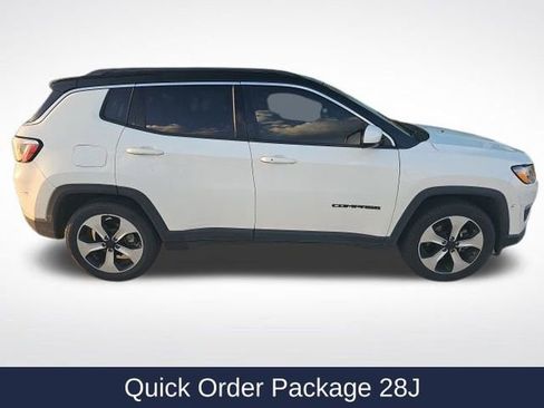 Used 2018 Jeep Compass Latitude w/ Popular Equipment Group image 3