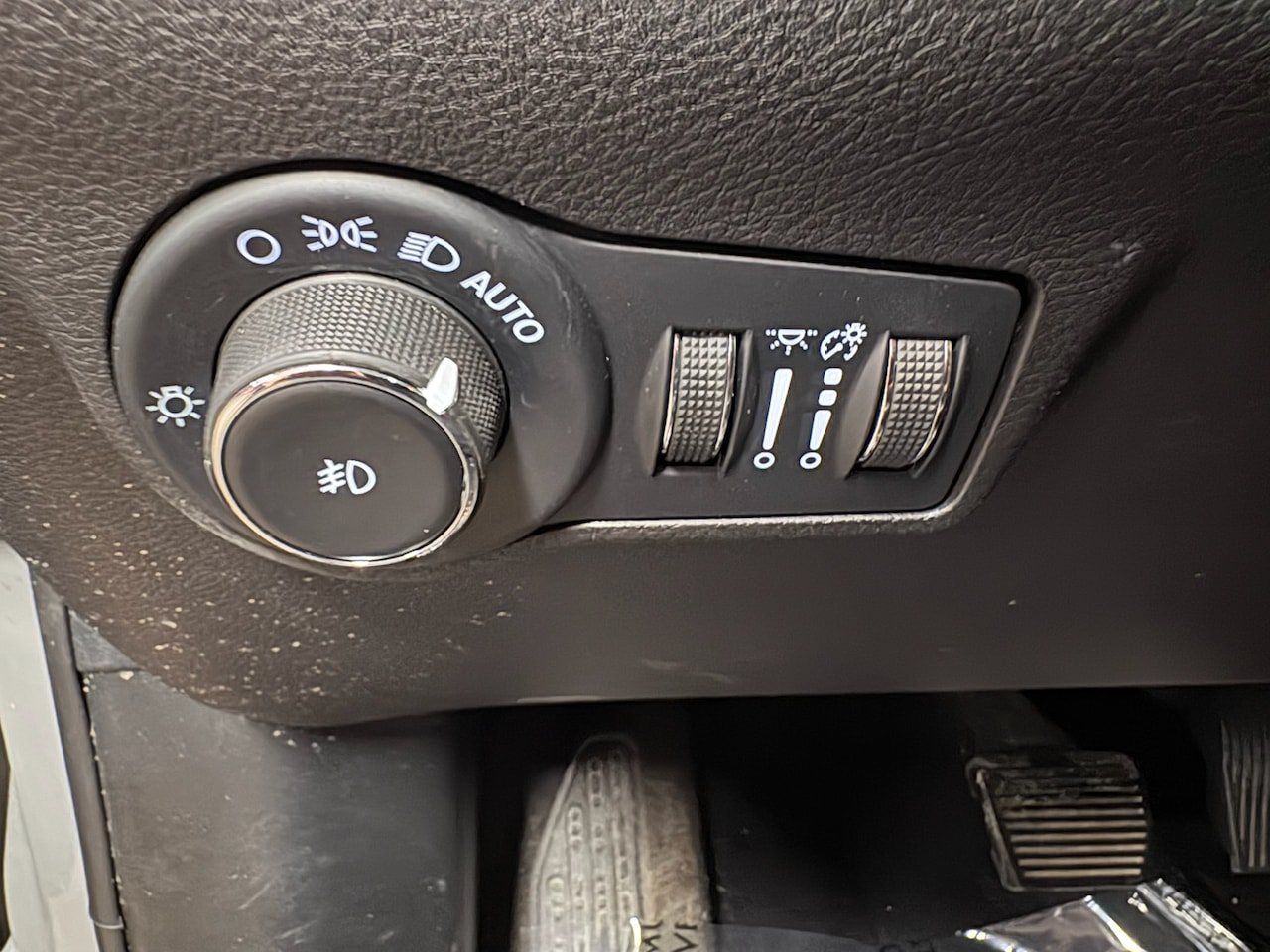 Used 2024 Jeep Compass Limited AWD/4WD image 11