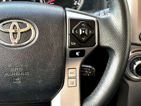 Used 2022 Toyota 4Runner Limited AWD/4WD image 24