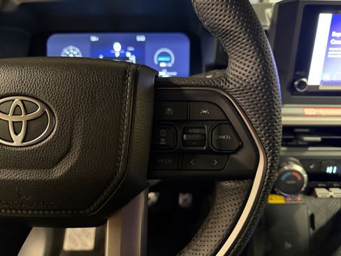 Used 2025 Toyota Tacoma TRD Sport w/ TRD Sport Upgrade Package image 23