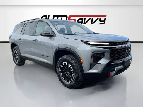 Used 2025 Chevrolet Traverse Z71 w/ LPO, Floor Liner Package image 1