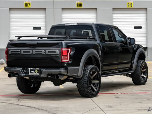 Used 2019 Ford F150 Raptor w/ Equipment Group 802A Luxury AWD/4WD image 17