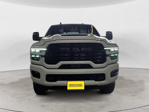 Used 2025 RAM 3500 Laramie AWD/4WD image 2