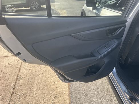 Used 2022 Subaru Crosstrek 2.0i Premium w/ Moonroof Package image 18