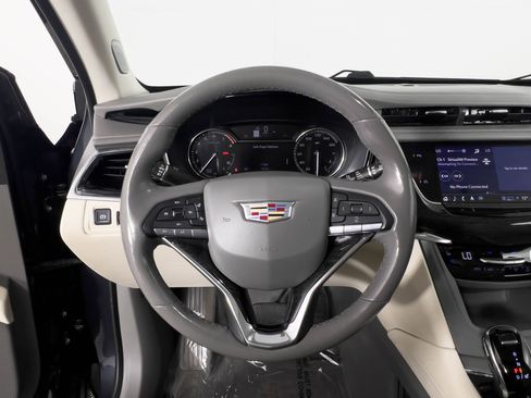 Used 2022 Cadillac XT6 Premium Luxury image 24
