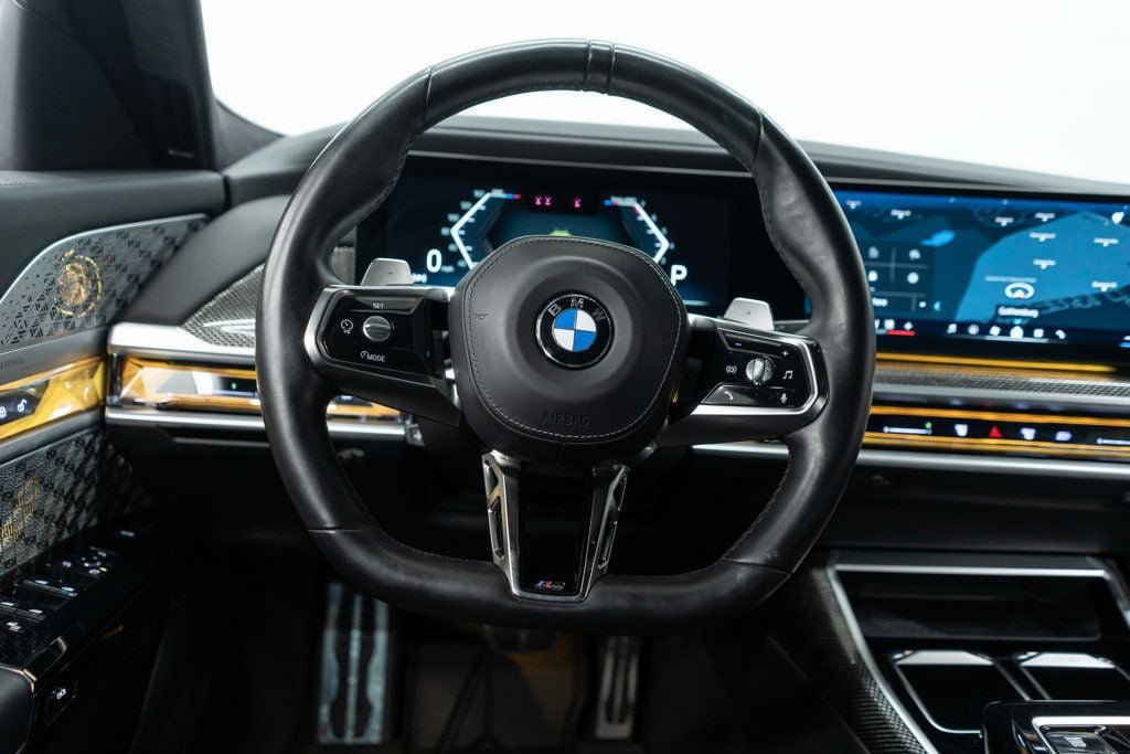Used 2023 BMW 760i xDrive AWD/4WD image 18