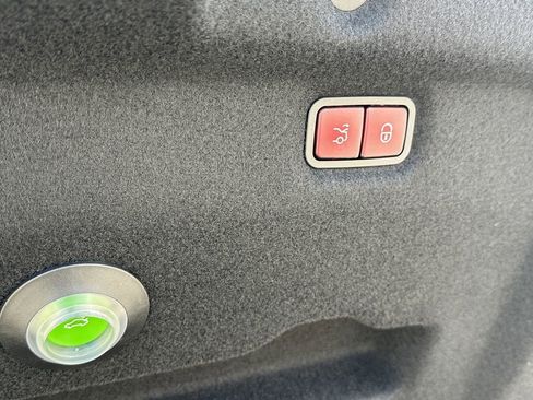 Certified 2023 Mercedes-Benz SL 63 AMG 4MATIC image 24