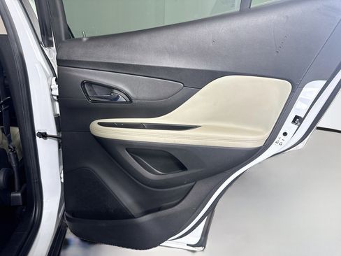 Used 2019 Buick Encore Essence FWD image 28