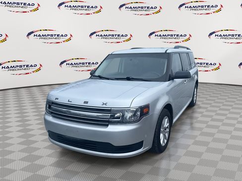Used 2019 Ford Flex SE image 1