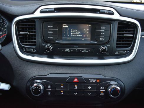 Used 2016 Kia Sorento FWD image 20