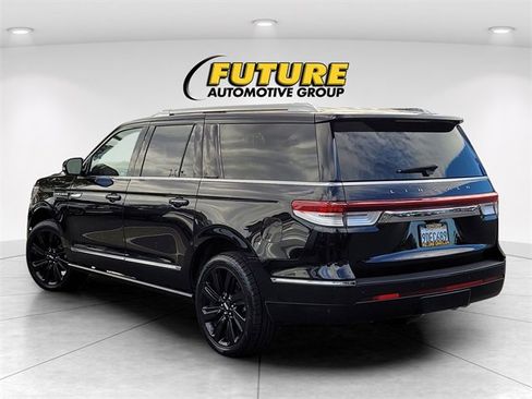 Used 2022 Lincoln Navigator L Reserve image 6