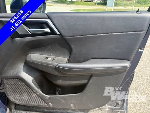 Used 2024 Mitsubishi Outlander SE AWD/4WD image 28