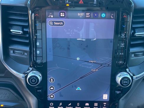 Used 2025 RAM 2500 Laramie image 15