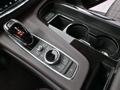 Used 2024 Cadillac Escalade Premium Luxury Platinum image 29