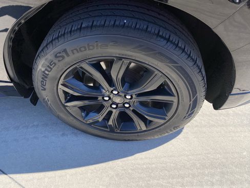 Used 2022 Ford Edge SE w/ Black Appearance Package image 9