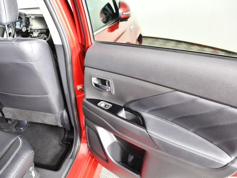 Used 2018 Mitsubishi Outlander GT AWD/4WD image 42