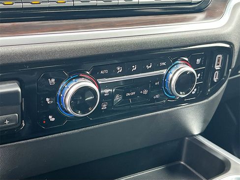 Used 2025 GMC Sierra 1500 SLT w/ SLT Premium Plus Package image 16