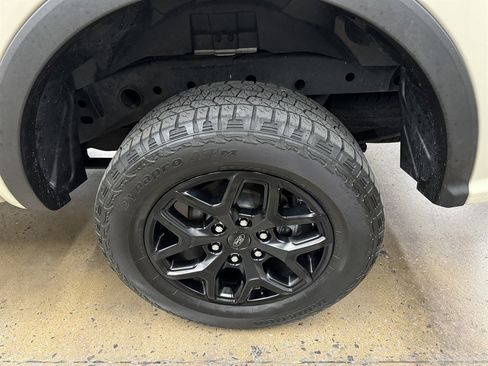 Used 2022 Ford Ranger XLT w/ Equipment Group 301A Mid image 9