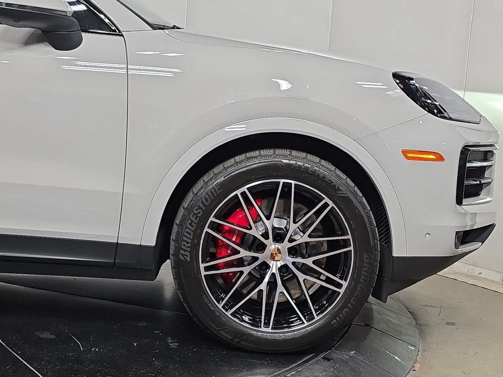 Certified 2026 Porsche Cayenne S AWD/4WD image 11