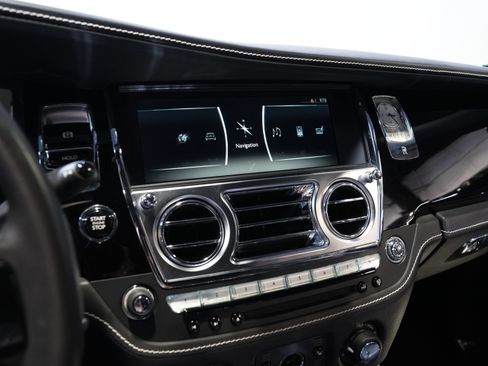 Used 2020 Rolls-Royce Ghost RWD image 49