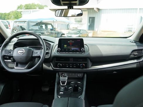 Used 2026 Nissan Rogue S FWD image 10