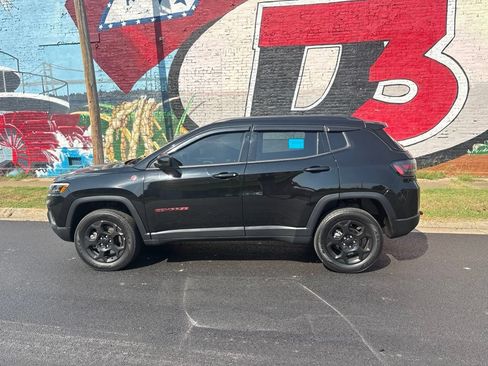 Used 2023 Jeep Compass Trailhawk w/ Trailhawk Elite Group AWD/4WD image 3