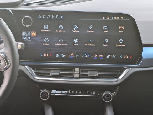 Used 2025 Chevrolet Equinox EV LT w/ Convenience Package II FWD image 27