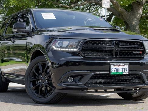 Used 2018 Dodge Durango GT w/ Blacktop Package image 2
