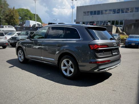 Used 2021 Audi Q7 2.0T Premium Plus w/ Premium Plus Package AWD/4WD image 12