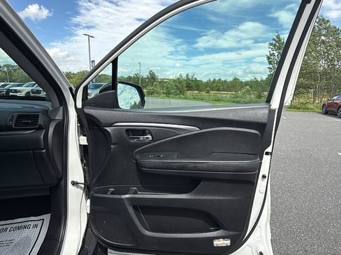 Used 2023 Honda Ridgeline RTL-E image 18