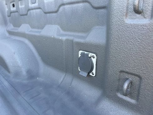 Used 2024 GMC Canyon Elevation w/ Convenience Package RWD image 14
