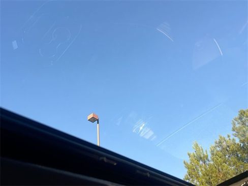 Used 2023 Chevrolet Traverse Premier image 26