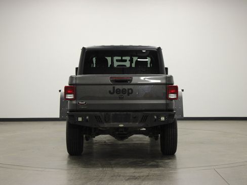 Used 2022 Jeep Gladiator Sport image 7