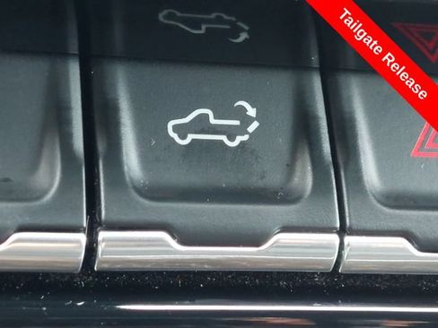 Used 2024 Chevrolet Silverado 1500 LT AWD/4WD image 19