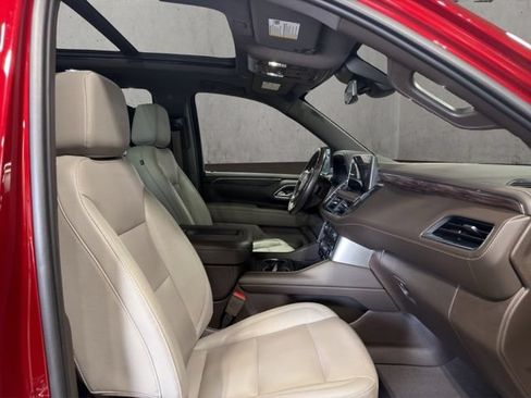 Used 2023 Chevrolet Tahoe Z71 w/ Luxury Package AWD/4WD image 19