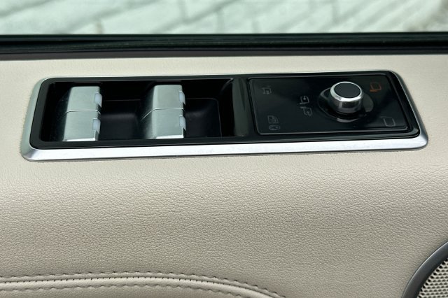 Used 2020 Land Rover Range Rover HSE AWD/4WD image 14